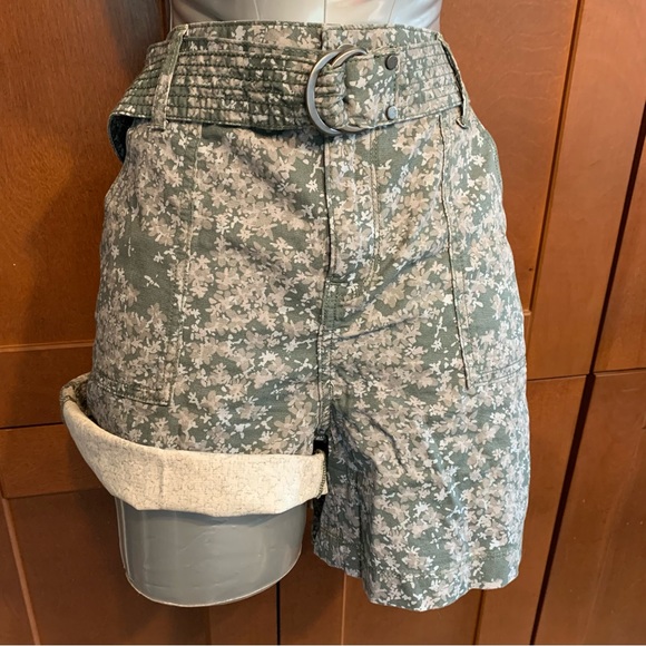 NWT Belted floral short can be rolled up - Picture 10 of 16